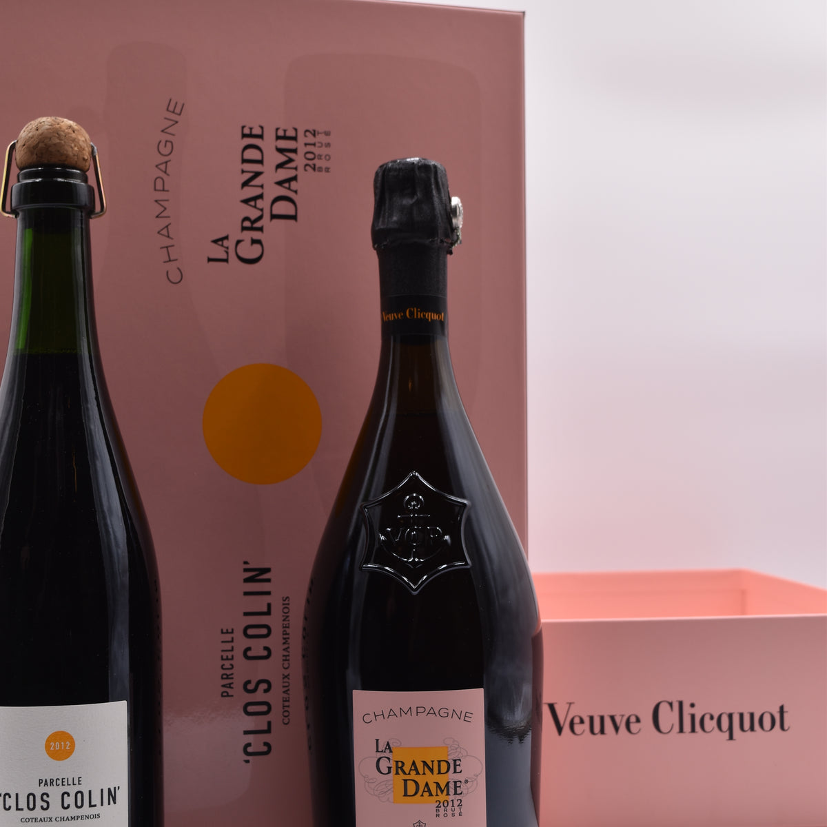 Bottle-of-Veuve-Clicquot- 