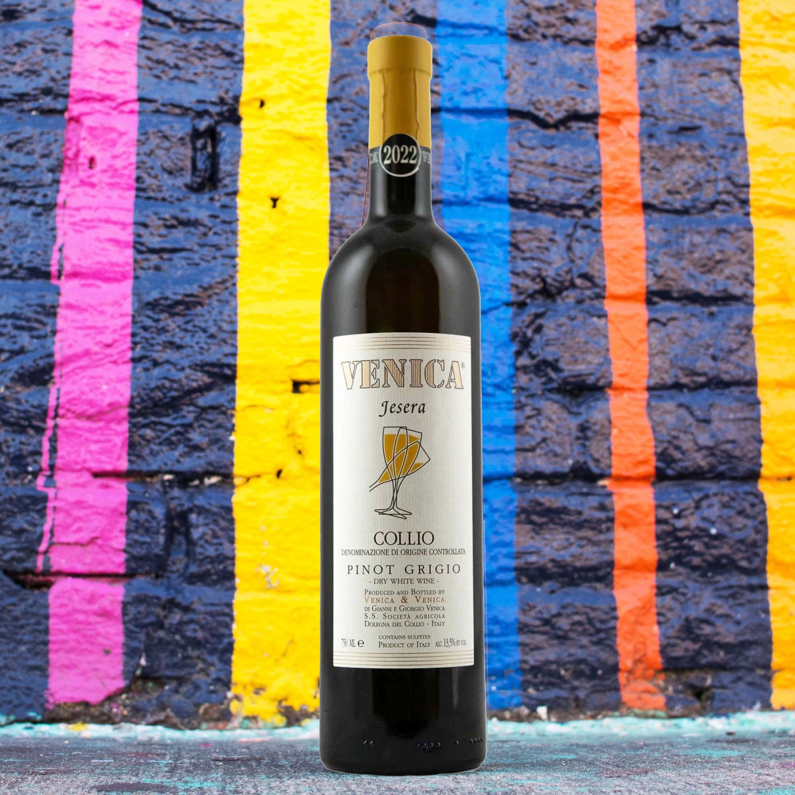 Stylized image of Venica bottle