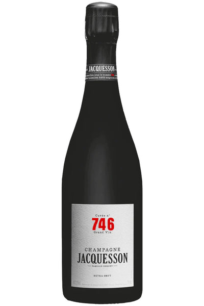 Bottle-of-Jacquesson-Champagne