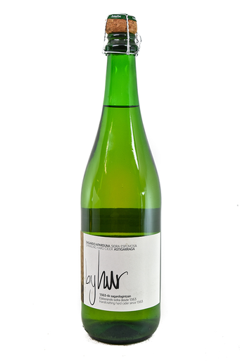 Bottle of Astarbe Sagardotegia Sidra Espumosa Byhur-Cider-Flatiron SF